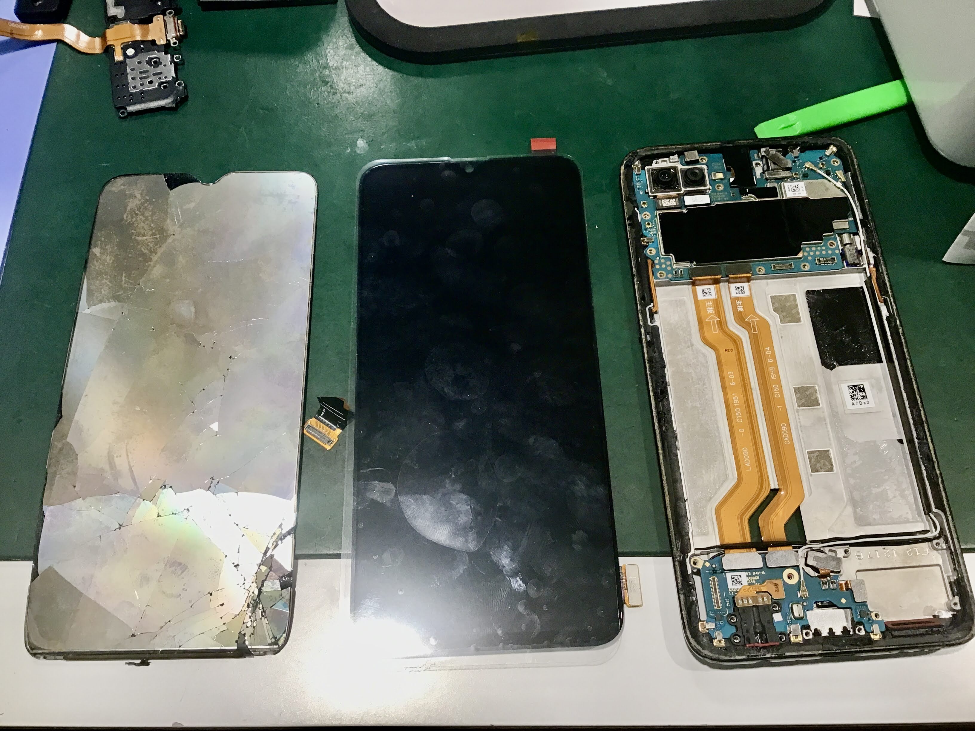 OPPO RenoAの画面交換ならデータそのまま修理可能なスマホ修理工房秋津店へ！